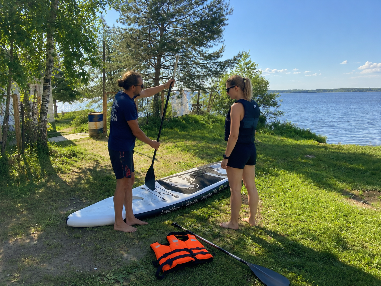Прогулка на SUP у берега